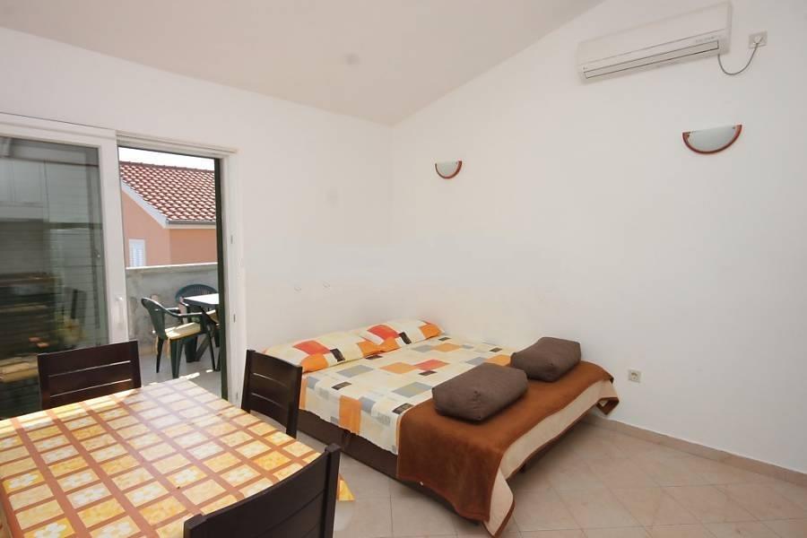 Apartments Pasman Banj Pokoj fotografie