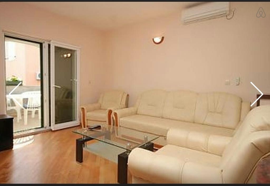 Apartments Pasman Banj Pokoj fotografie
